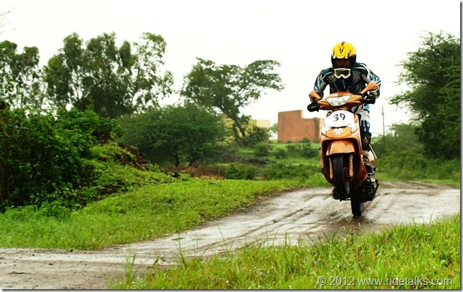 Mahindra Rodeo RZ wins Pit stop Monsoon Rally