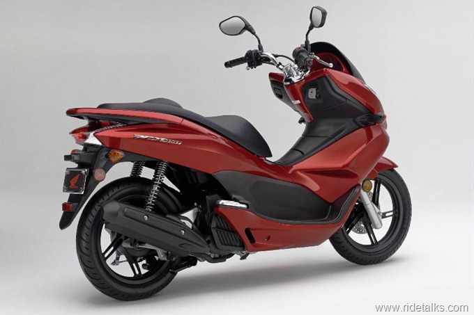 2013 Honda PCX 150 Scooter (4)