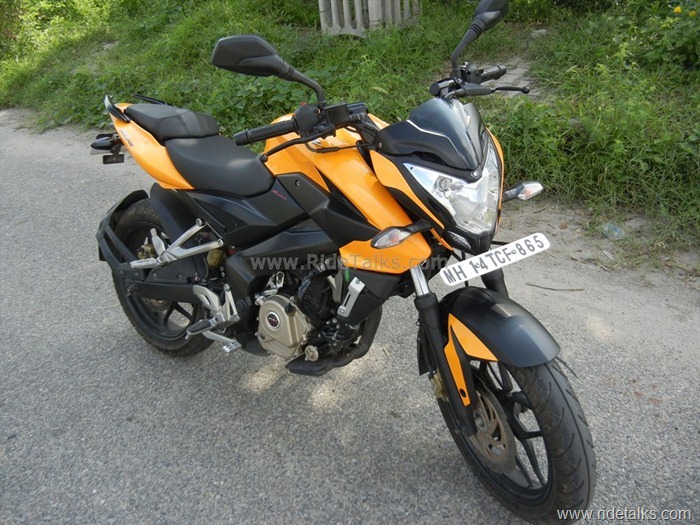 Bajaj Pulsar 200 NS Road Test And Review (16)