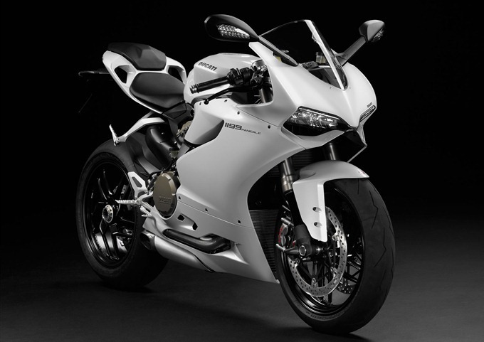 2013-Ducati-1199-Panigale-Arctic-White