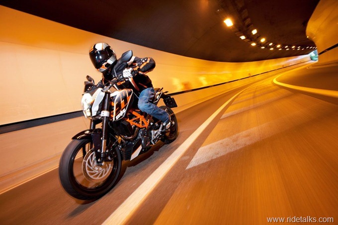 2013 KTM Duke 390 (5)