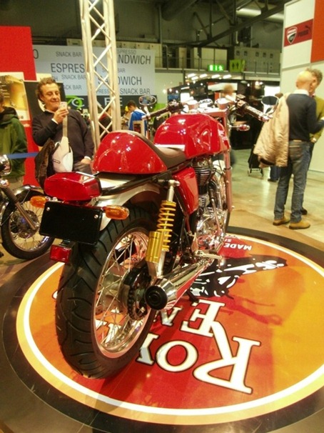 2013-Royal-Enfield-Cafe-Racer-at-Milan-Motorcycle-Show-2012-11