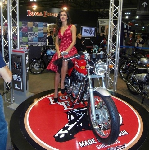 2013-Royal-Enfield-Cafe-Racer-at-Milan-Motorcycle-Show-2012-6