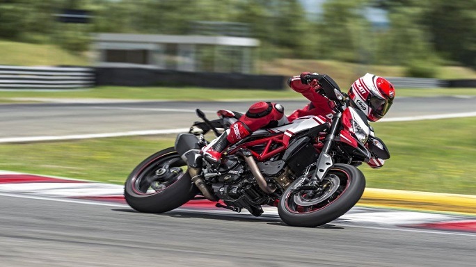 2015-Ducati-Hypermotard-SP-3