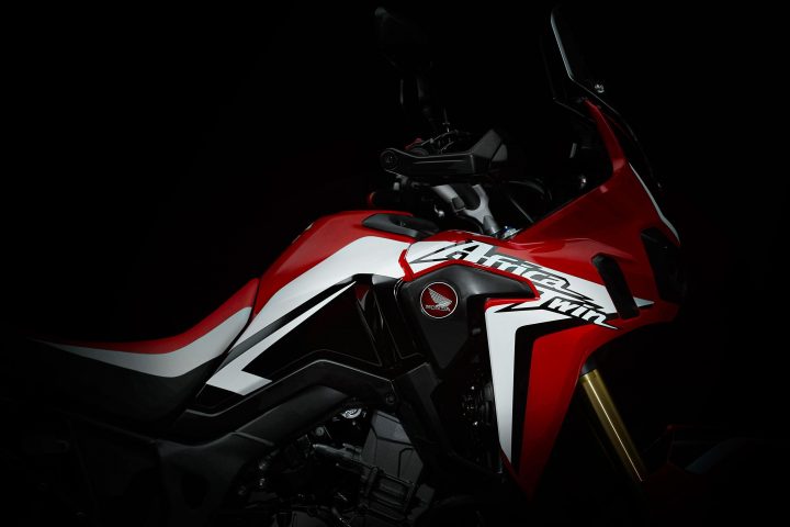 2016 Honda Africa Twin CRF1000L (2)