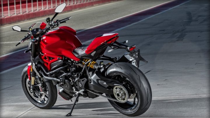 2016-ducati-monster-1200R-official-pics-red-rear-angle-track