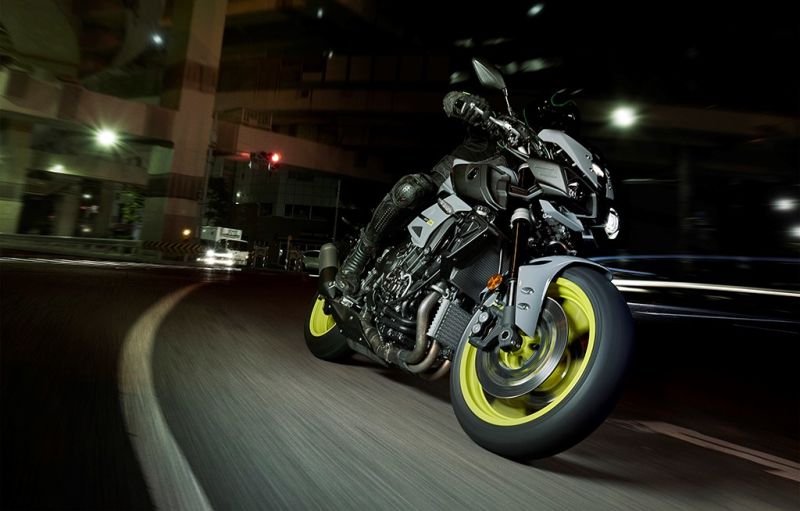 2016-yamaha-mt-10-eicma-official-pics- (3)