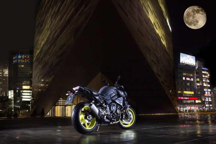 2016-yamaha-mt-10-eicma-official-pics- (5)