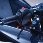 2016-ktm-rc-390-images-clutch-lever-studio-shot