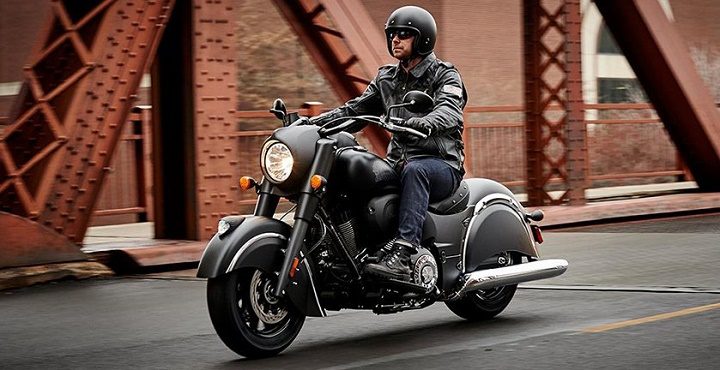 2017 Indian Chief Dark Horse - On the Move